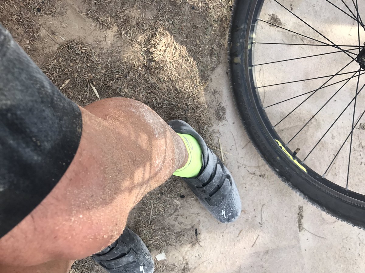 clive kahn tweet media