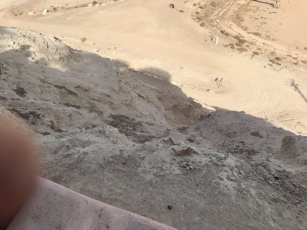 clive kahn tweet media