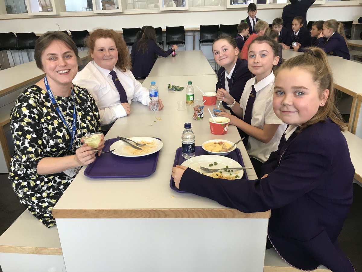 ebbwfawr's tweet photo. Our primary headteachers enjoying a lunch 🥗 in our new restaurant &amp; catching up with Y7 learners https://t.co/JRiSTKbVnR