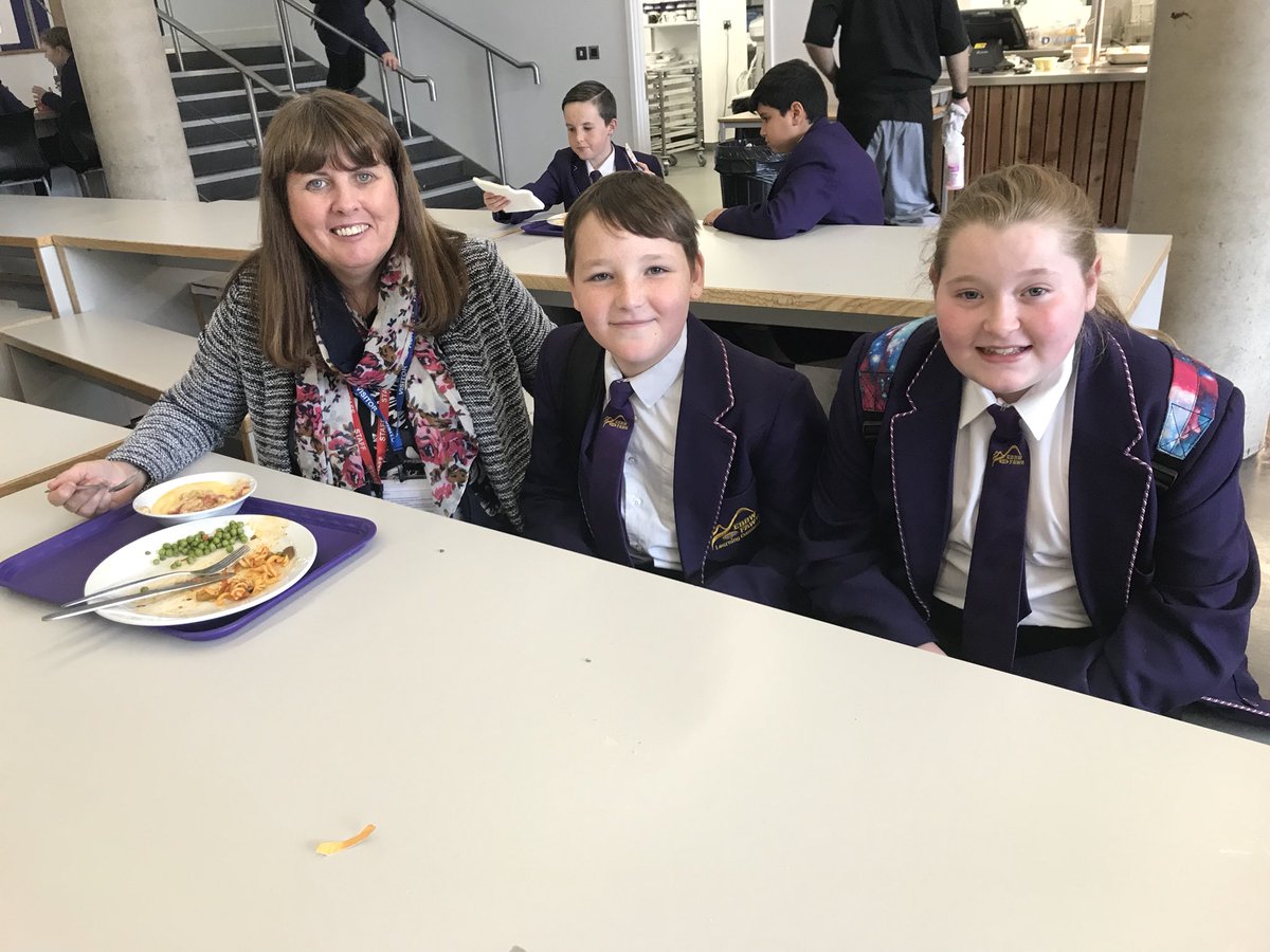 ebbwfawr's tweet photo. Our primary headteachers enjoying a lunch 🥗 in our new restaurant &amp; catching up with Y7 learners https://t.co/JRiSTKbVnR