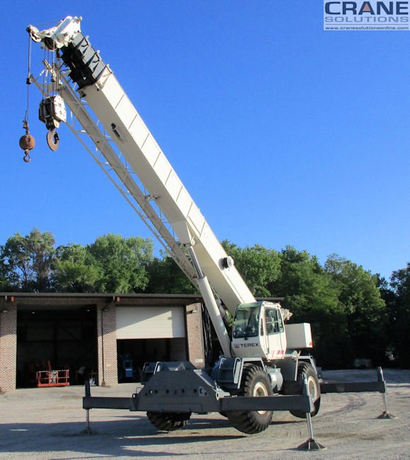 Crane_Solutions's tweet photo. Check out this good lookin' Terex RT555-1 with 110' main boom!! #terextuesday #cranesolutions #savannahgeorgia #NationalPastaDay https://t.co/xbJpWjipVN