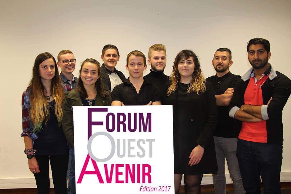 FOAvenir's tweet photo. La nouvelle équipe du FOA est très motivée et a le plaisir de vous accueillir au forum qui a lieu le 30 Novembre ! J-43 #FOA2017 https://t.co/iSyoXEFyzQ