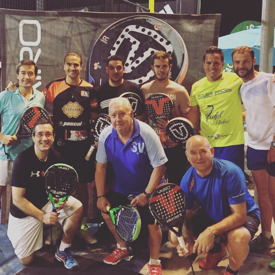padelvairo's tweet photo. Gran jornada deportiva en #ElCorteIngles, Madrid junto a nuestro jugador #FedeQuiles testeando las nuevas #PalasVairo! https://t.co/c2lKRJ3ROx
