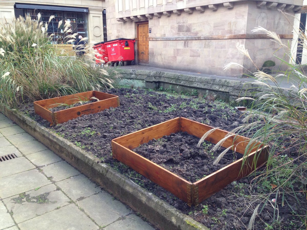MCVolunteerTeam's tweet photo. Today we have been building and painting the planter boxes for our medieval vegetables project @ManCathedral gardens https://t.co/Tz8Km7IeSM