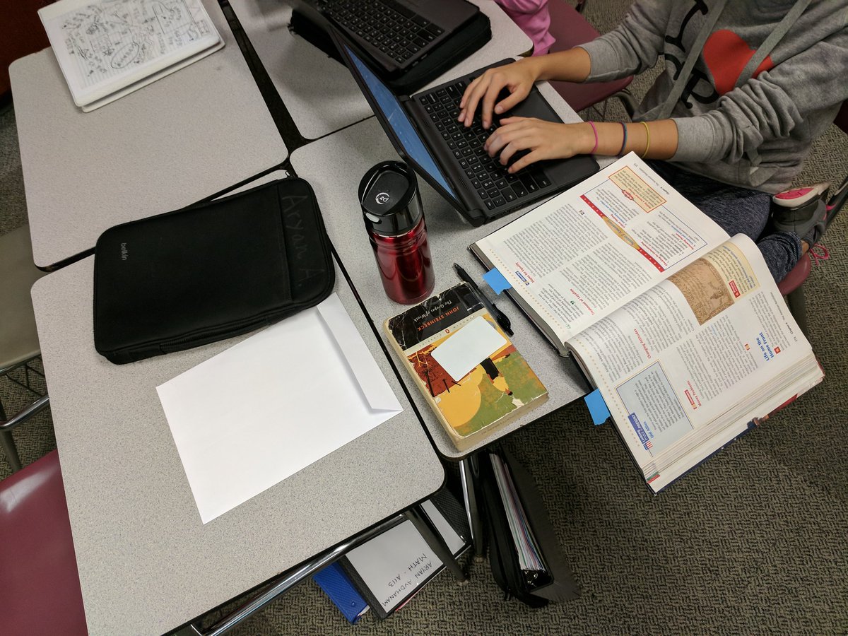 MrKaletski's tweet photo. Today students used multiple textbooks to critique and judge how well they cover diverse perspectives in the American Revolution!! #History https://t.co/hLaZLf0Lk5