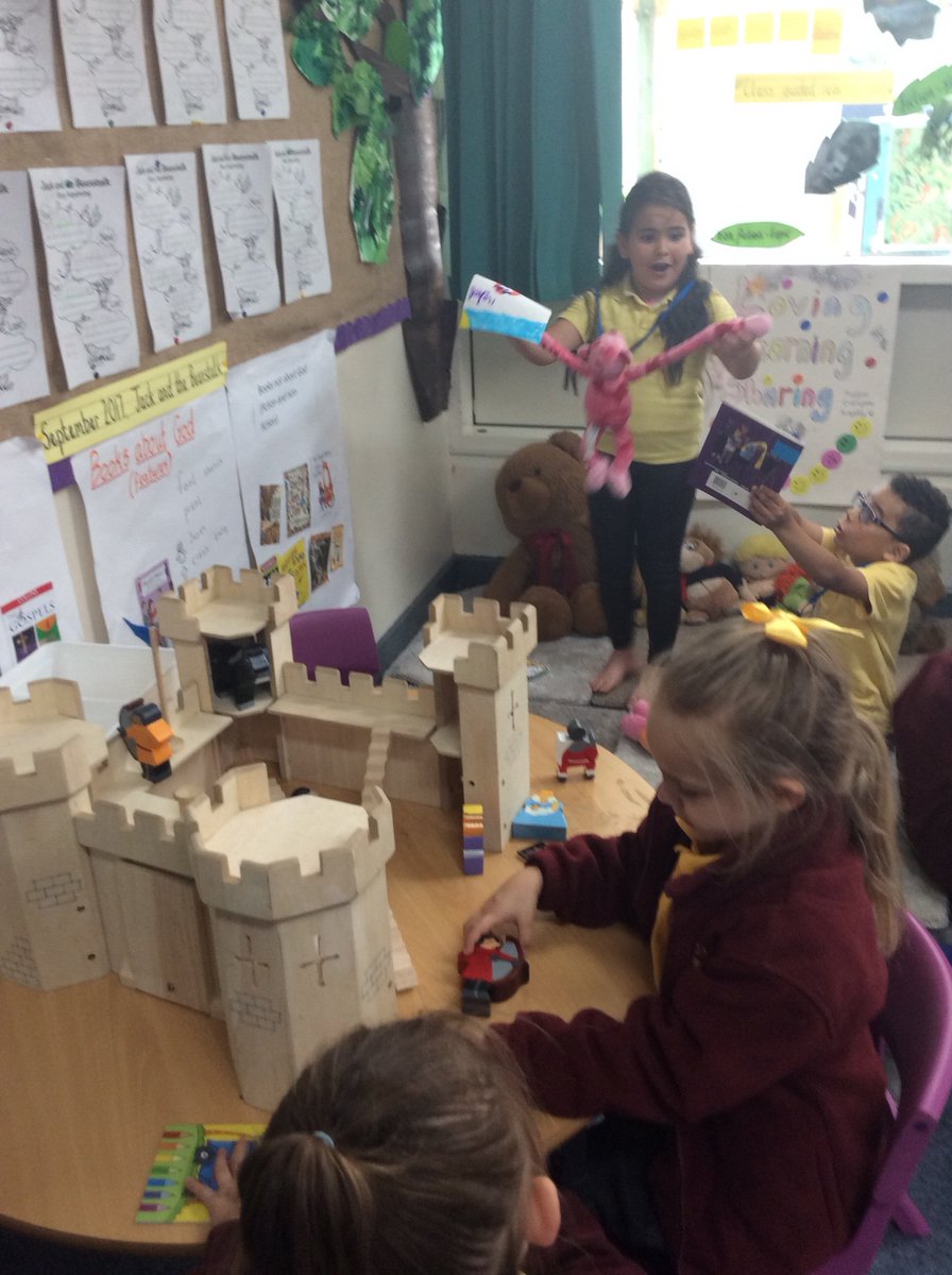 stcharleshullY1's tweet photo. This afternoon we are exploring some of the exciting resources in our learning environment. https://t.co/0jwhvxO6vt