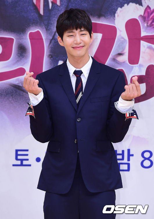 KoreanUpdates's tweet photo. #SongJaeRim confirmed to appear on JTBC new show #GeneralAudiences to show support for indie film https://t.co/O6HF1nrS7d #KoreanUpdates RZ https://t.co/1z100FEh3I