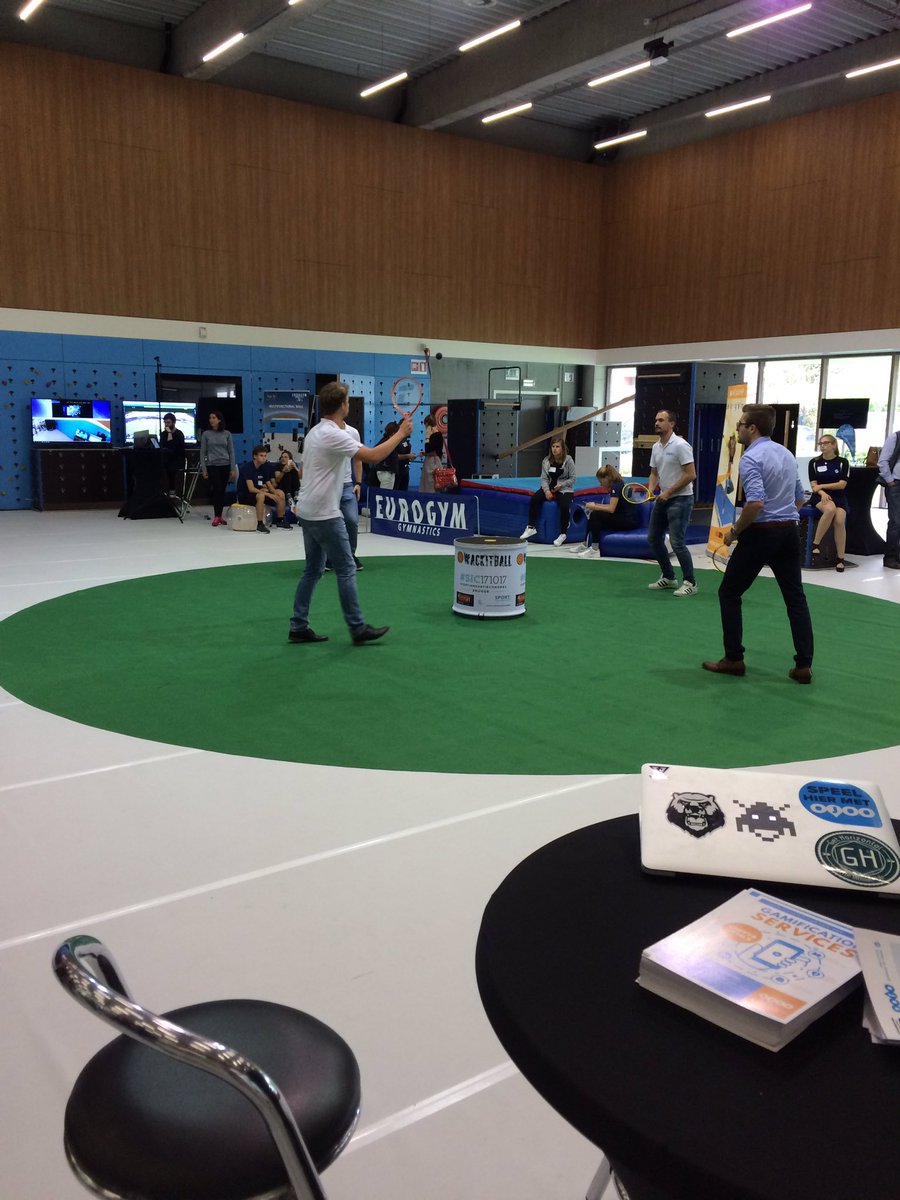 Haspie's tweet photo. Coole demo van @wackitball! Gelijkaardig aan @Spikeball. #tip #SIC171017 https://t.co/dzv966zEe5