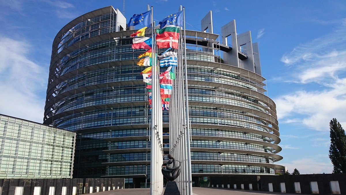 KingspanIP_UK's tweet image. Will the EU set ambitious targets in the #EnergyEfficiencyDirective? #EED kingspan.com/group/news/wil…