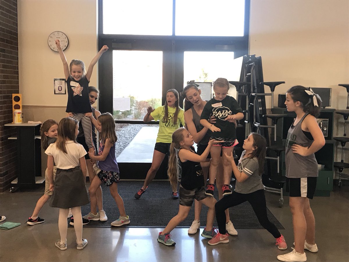 bcchscheer's tweet photo. Learning to stunt at the cheerlittle camp! You’ll see them at today’s volleyball game and Friday’s football game! https://t.co/Tzs0Bxle7c
