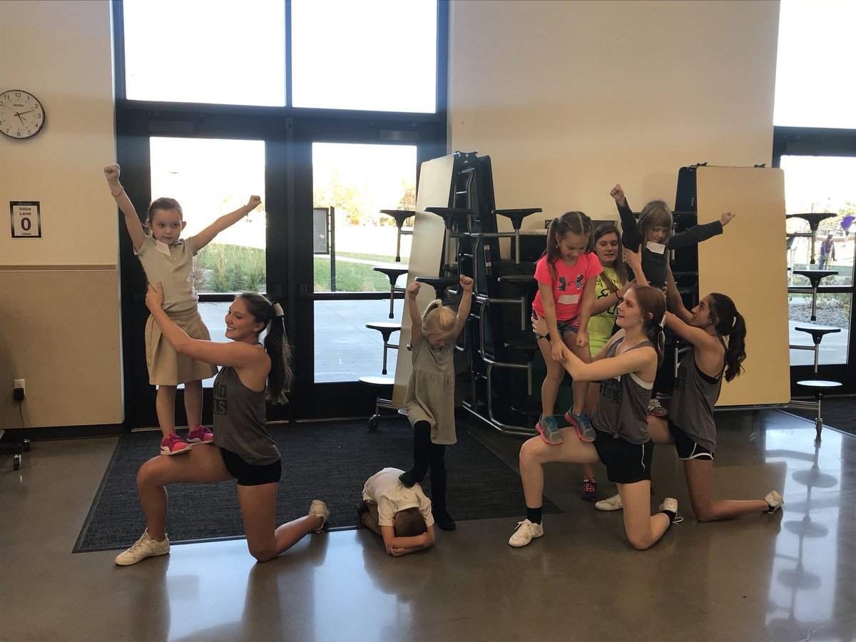 bcchscheer's tweet photo. Learning to stunt at the cheerlittle camp! You’ll see them at today’s volleyball game and Friday’s football game! https://t.co/Tzs0Bxle7c