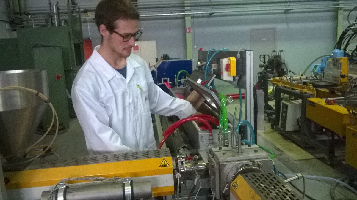 P_Krawczak's tweet photo. #Extrusion: #Foaming of #biobased #thermoplastics / Moussage de thermoplastiques biosourcés @IMTLilleDouai @IFMAS_RD https://t.co/Zh2JMaNcRK https://t.co/QSGbW9eoti