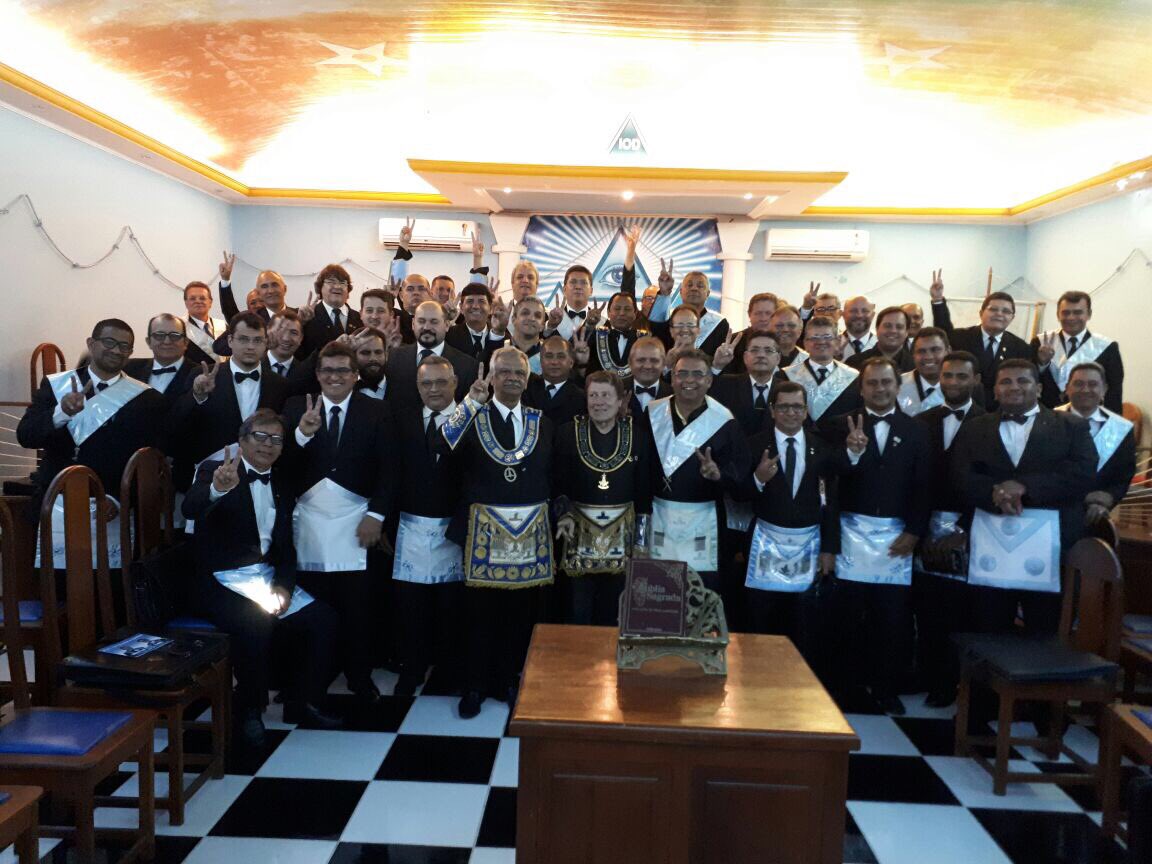 glema_oficial's tweet photo. Visita do grão mestre Ubiratan João de Castro, a Loja Deus, Justiça e Fraternidade n 05. #glema #maconaria https://t.co/06k5r0Jn1f