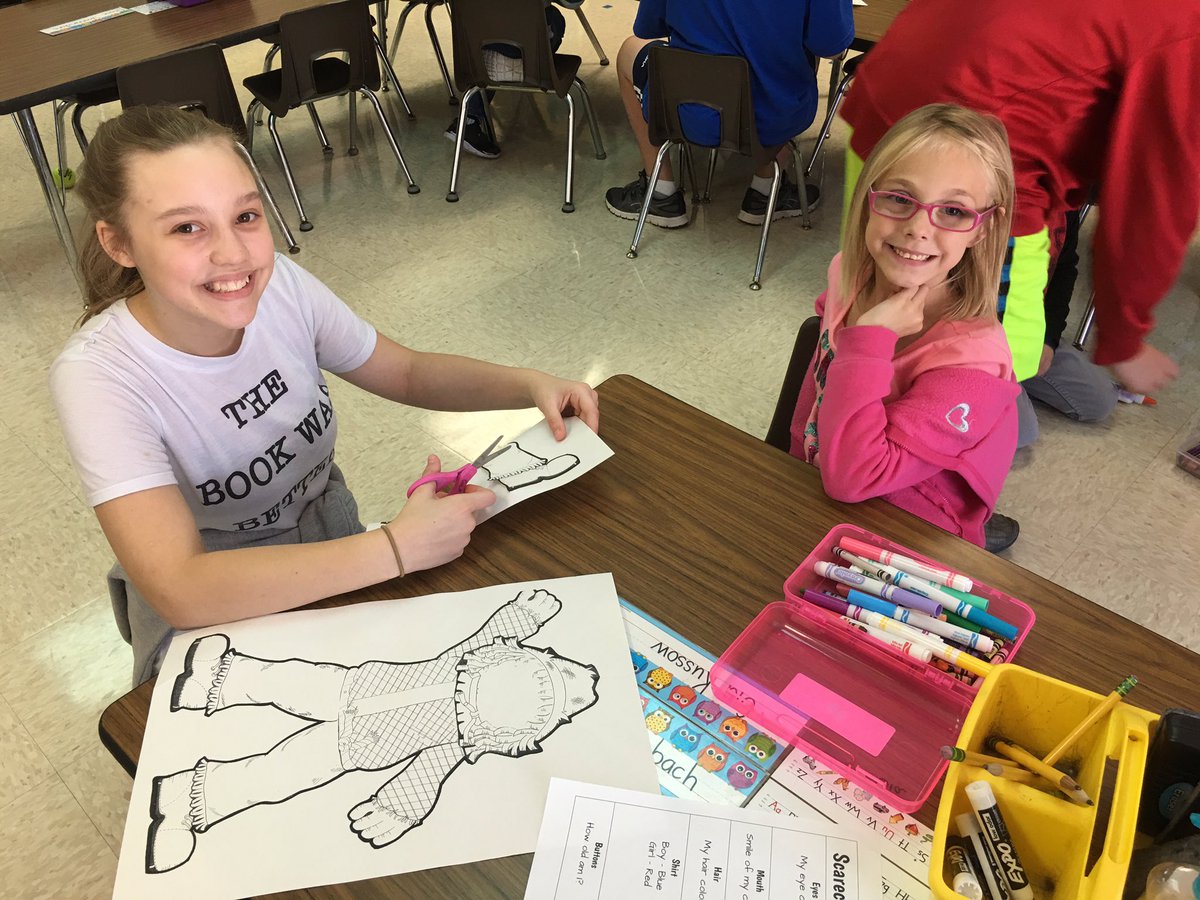 Faase608's tweet photo. Today we headed to @WDPWestwood to meet our Reading Buddies in @MrsAustinKinder. Today we worked to get to know each other. https://t.co/ZPrlALqMai