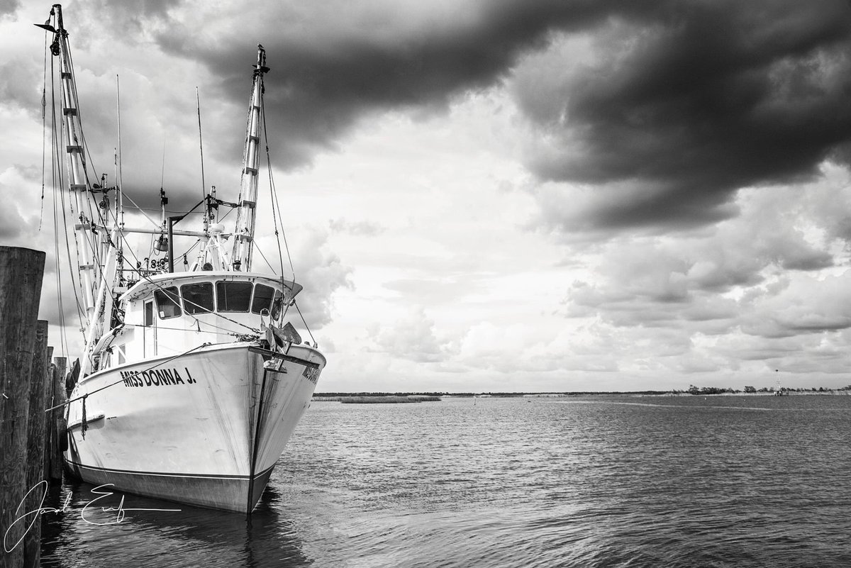 jonahphotograph's tweet photo. Before The Storm. #appalachicola @VISITFLORIDA @franklintdc @OldFlorida1 https://t.co/I6oqdys5dB