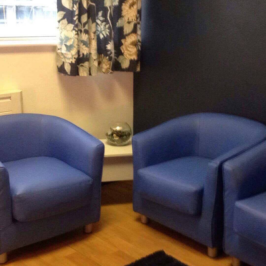 CardiffExtra's tweet image. A great couple of days turning a boring room into a fresh relaxing space at UHW. Well done Team Tesco Cardiff Extra