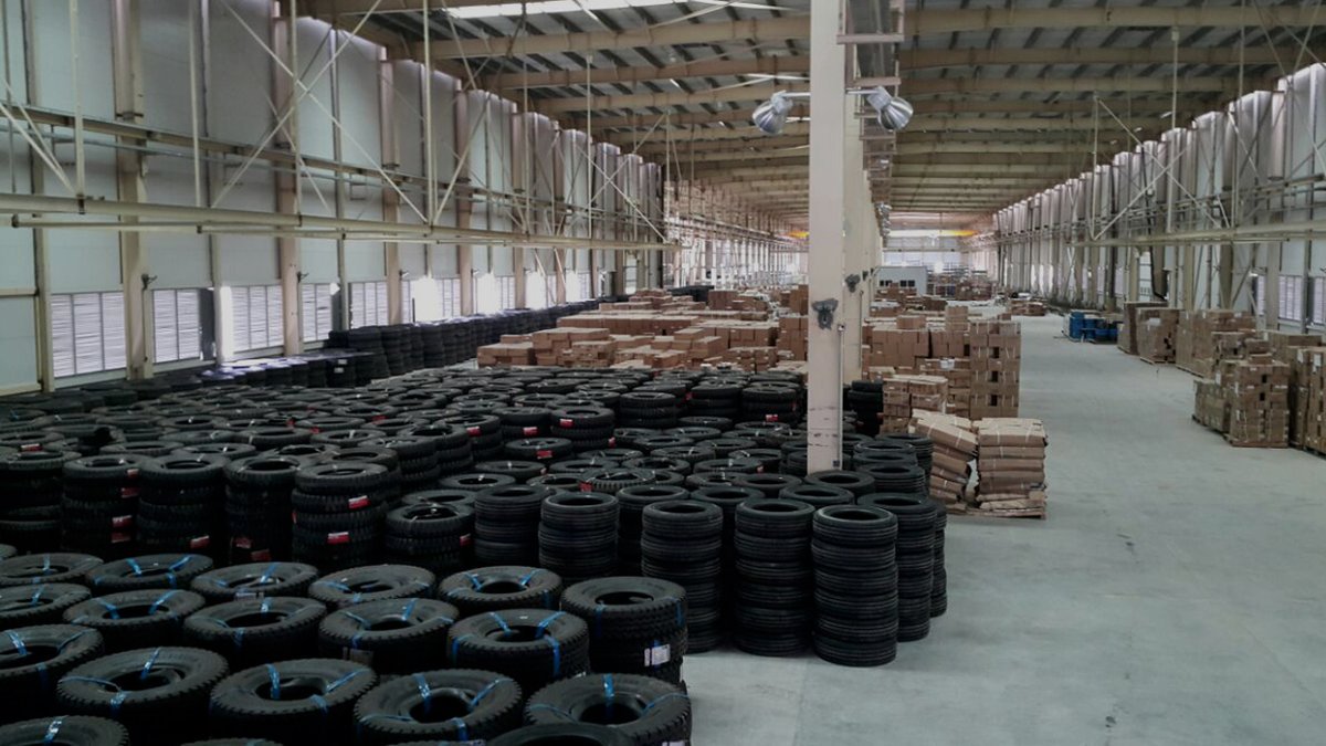 Cauchos vienen a solucionar necesidades del sector transporte. #Misiontransporte #VenezuelaDemocraciaEjemplar #17Oct