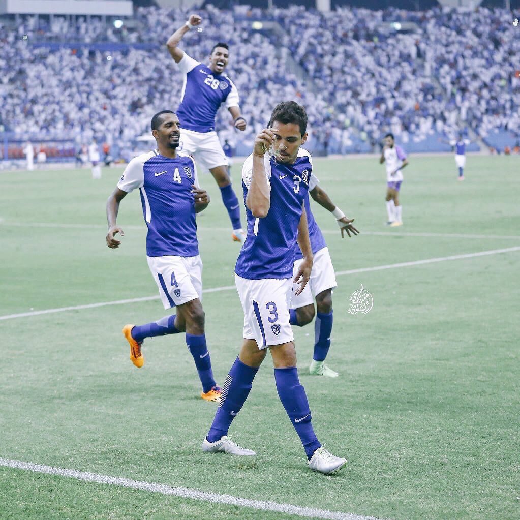 عاجل..

.
رسمياً.. فخر الوطن " #الهلال" يتأهل لنهائي دوري أبطال آسيا 2017  .

.
.

#ابطال_اسيا_الهلال_بيروزي 
#الهلال_بيرسيوليس

-