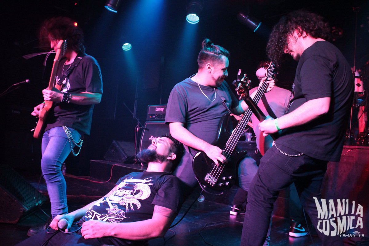 Transmutar_of's tweet image. INCREIBLE @manijacosmica  @ClubTucuman. Acá imágenes de una noche hermosa para @Transmutar_of. Se viene @elamparobar goo.gl/ABZsxX