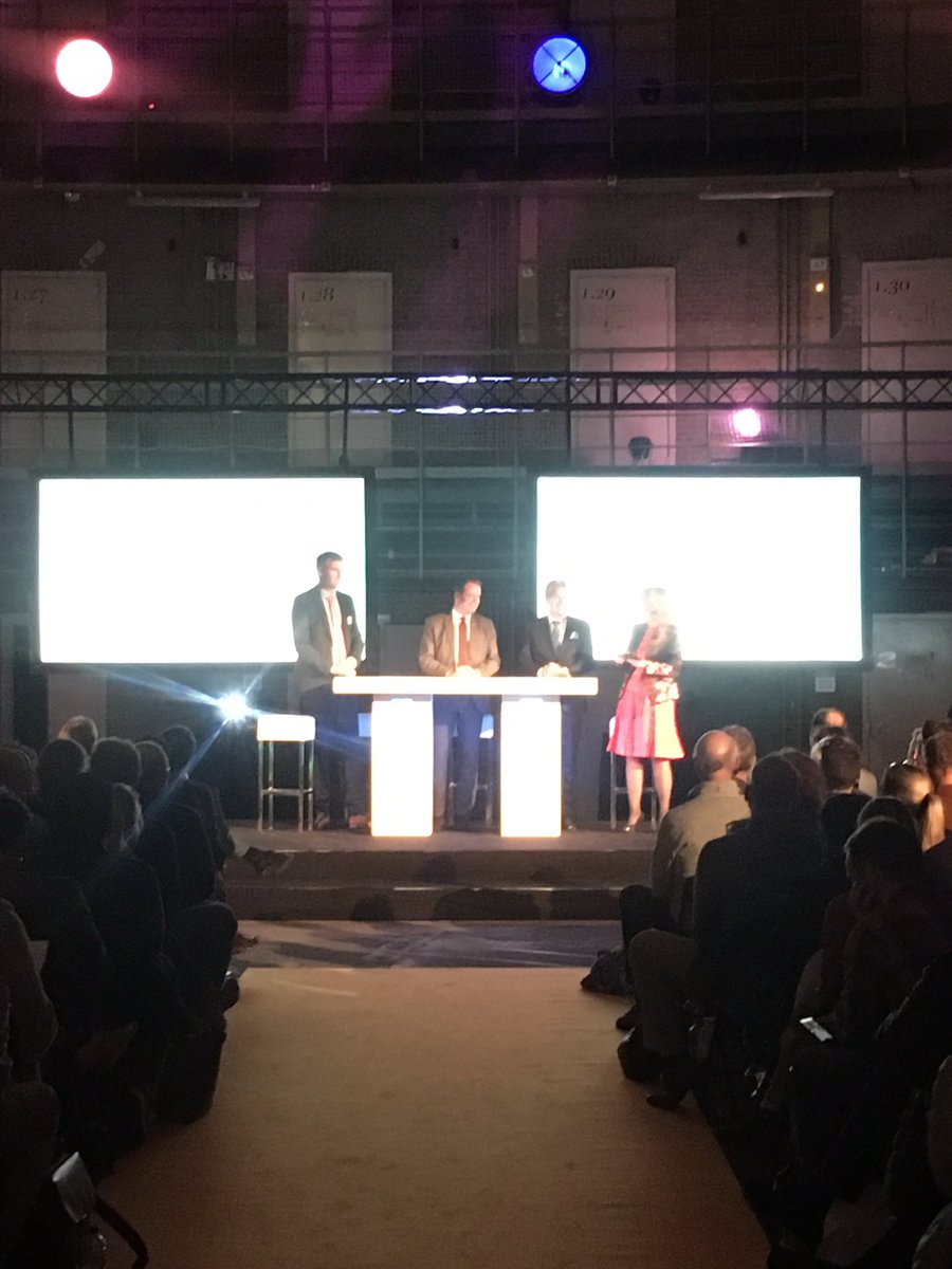 PIM_NH's tweet photo. Gedeputeerden @JackvanderHoek en @JaapBond en directievoorzitter Jan Feenstra @RaboHaarlem aan het woord #NoordHollandCirculair #pimnh https://t.co/XP34jNkq8p