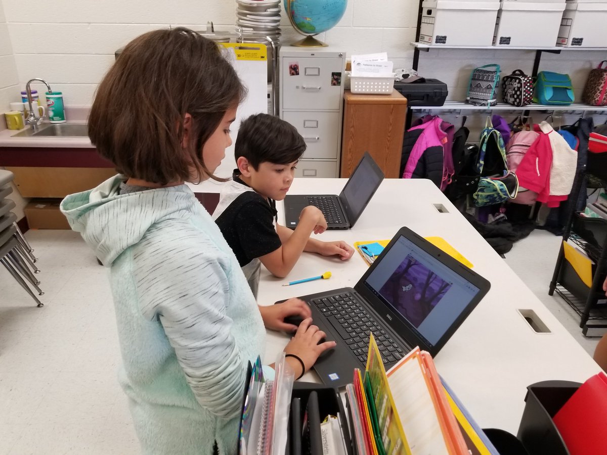 jewellclass's tweet photo. Beta Testing Projectile Games #epicbuild #gallerywalk #scratch #loudouncodes #coding #computerscience @LCPS_CttF @LCPS_CttF @mrshollar https://t.co/9weNDjqzwF