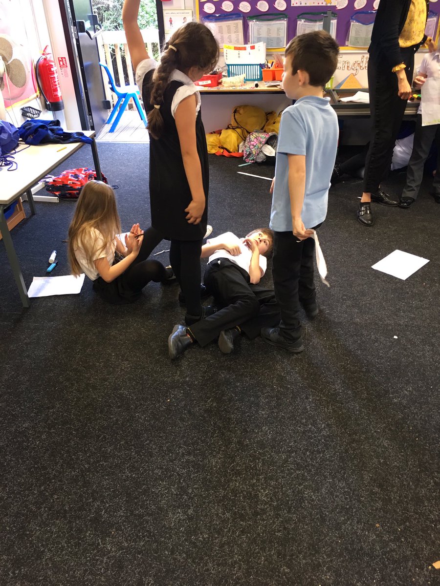 Norbridge_drama's tweet photo. An afternoon full of creativity and imagination. #AdventureExperts #English #drama #imagination https://t.co/4zxqcaS8VM