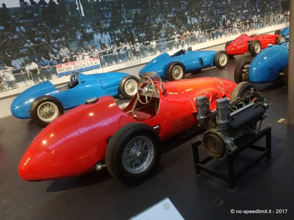 NoSpeedLimit_it's tweet photo. #maderati250f #juanmanuelfangio #stirlingmoss #historicgrandprix #historicf1 #rossocorsa #citedelautomobile #mulho… https://t.co/MTgmoRbO1x https://t.co/yhiGK8QjVl