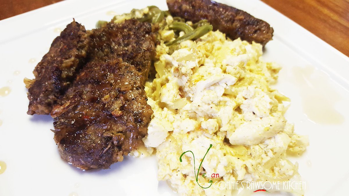 rawsomekitchen's tweet photo. #glutenfree #VEGAN SAUSAGE PATTIES #prepperse food #prepperfood Connie's RAWsome kitchen https://t.co/vbYG5zDfHA @YouTube #healthyeating https://t.co/nO29qkZq3e