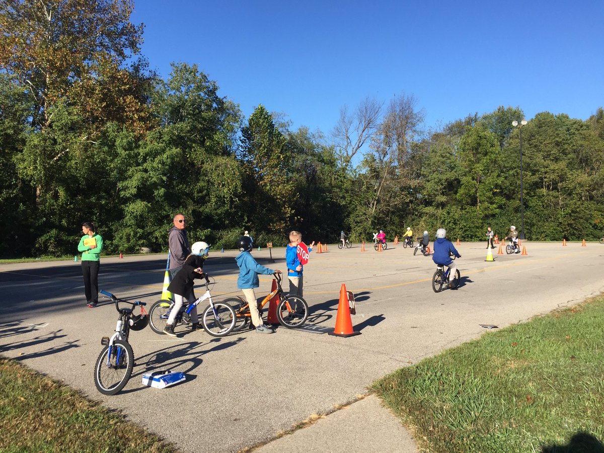 robinkaukas's tweet photo. Bike rodeo, learning the rules of the road! #SpaldingMSGC #Fairdaleworld https://t.co/o2nueEjshp