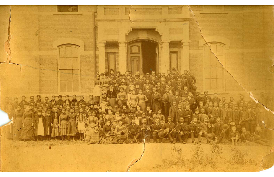 Photograph of Fisk University faculty &amp; students, 1887. (Du Bois is top row, far right.) From <a href="/scua_umass/">UMass Amherst SCUA</a> credo.library.umass.edu/view/full/mums…
#DuBois150