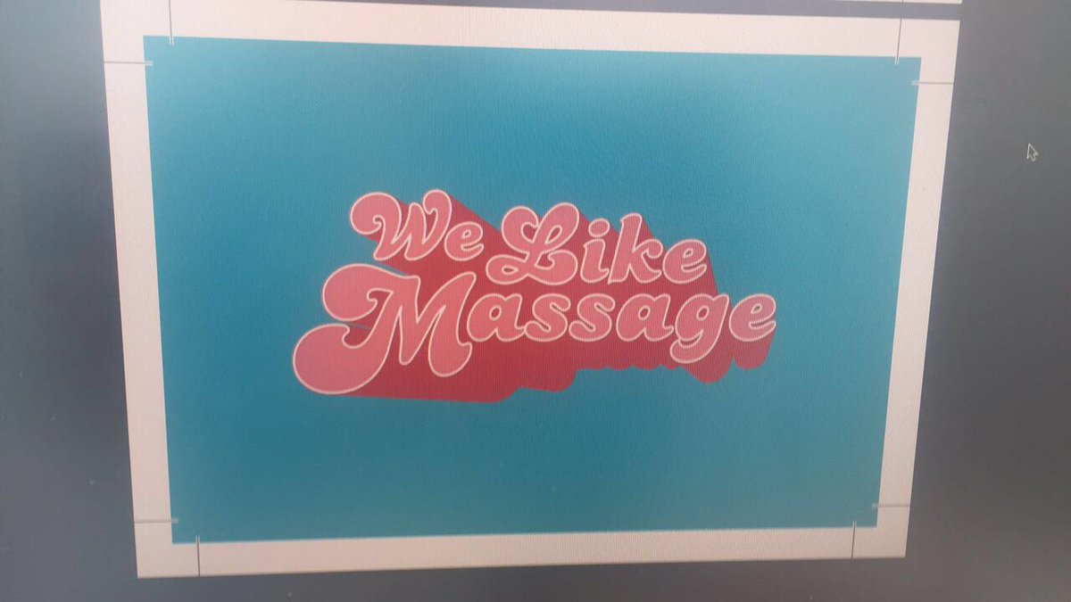 Got delayed? Get a 5 minute massage by #welikemassage at the #amstelpassage of #amsterdamcentraal
