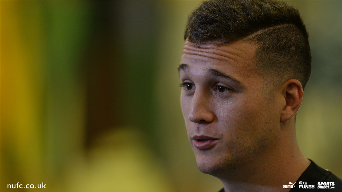 BROTHERS IN ARMS: How <a href="/javiermanquillo/">Javier Manquillo</a> and his twin brother have already caught the eye in black and white

👉🏽 nufc.co.uk/news/latest-ne… #NUFC