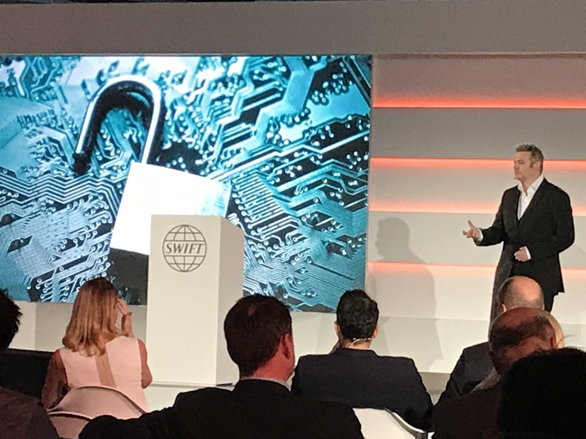 AntoniaSW's tweet photo. K. Johnson presenting now #Bigdata #SWIFTAuditorium @johnsok77 @Sibos #SWIFTBI https://t.co/xnm8VoZeIX