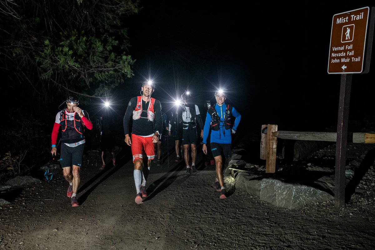 SalomonRunning's tweet photo. IMMENSE! @francoisdhaene completes the 359km John Muir Trail in 67H26M – a whole 12 hours faster than the previous FKT 👌🏽
📷 @DROZPHOTO https://t.co/fCSBNQHlbx