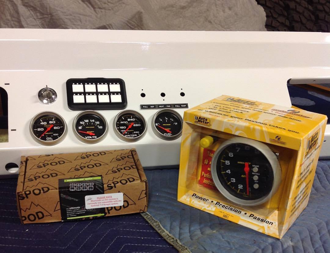 Skyjacker's tweet photo. More great products going on our Bronco build!
#skyjacker #ford #bronco #sema #broncobuild #spod #autometer https://t.co/DQ83nLk9p3