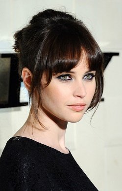 Happy birthday to daisy rid- i mean, felicity jones :)) 