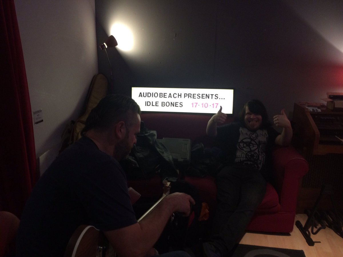 bones_idle's tweet photo. Idle Bones recording our ep #recording #ep #audiobeach #idlebones #horrorrock #brighon https://t.co/TgSlZymh9P