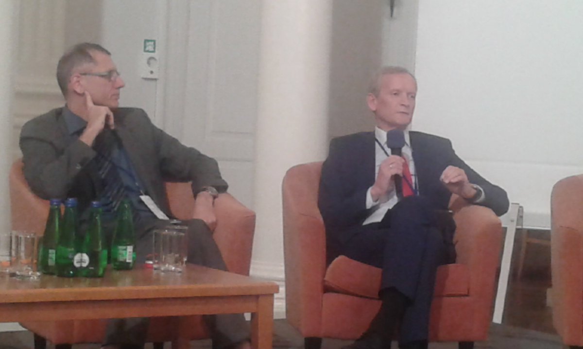 LidiaBorrellDam's tweet photo. Tiit Land, President of Universities Estonia, says at U of Tartu: social innovation requires education. RIS3 alto need to include education. https://t.co/zIBexEofR7