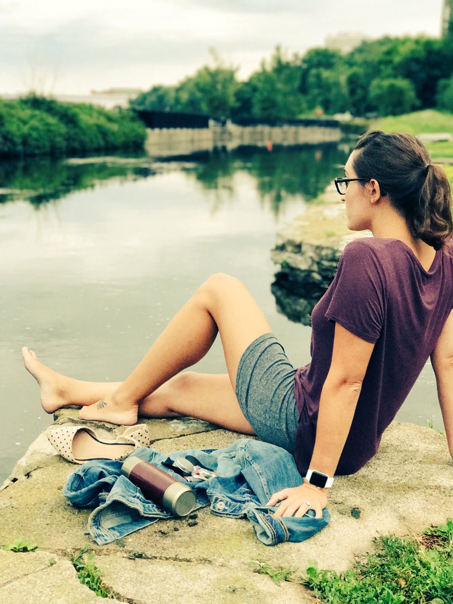 SmokeSpotLife's tweet photo. Afternoon SmokeSpot with The Original.

#QualityandDesign #SmokeSpot #YourSmokeSpot #LifeStyle https://t.co/JrNzWKHCUm