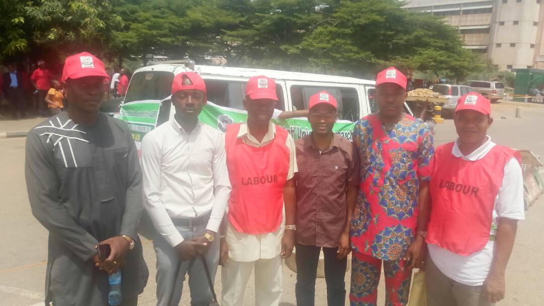 AsuriLibrarians's tweet photo. Library Advocacy Walk, Abuja held today at Unity fountain.
@MBuhari @NGRPresident @Gloriatoks @ShehuSani 
#BuildTheNationalLibraryofNigeria https://t.co/pn4Rfkmmq5