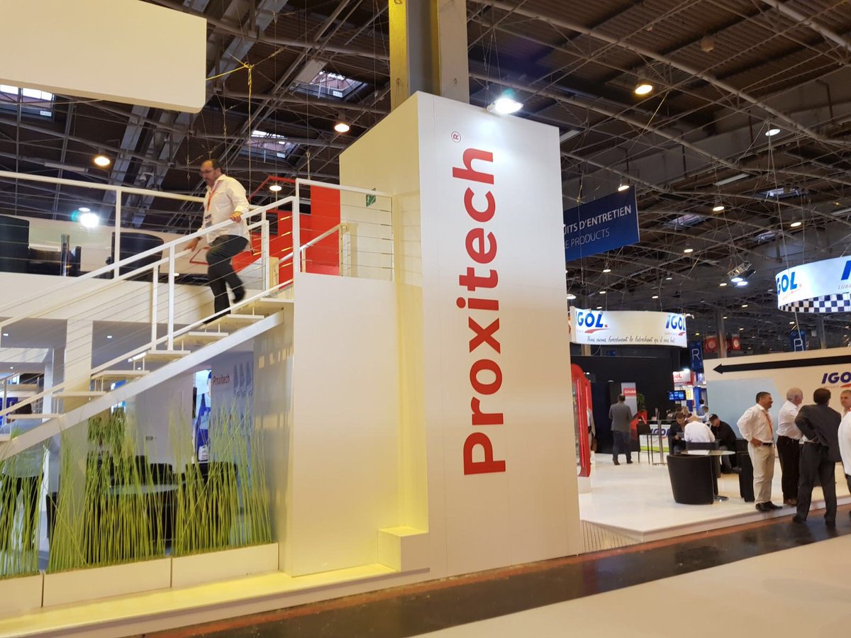 InfoMythiqs's tweet photo. Fabrication et Montage du #stand #proxitech sur #EQUIPAUTO2017 - conception Vertex https://t.co/2reEUpxXyb