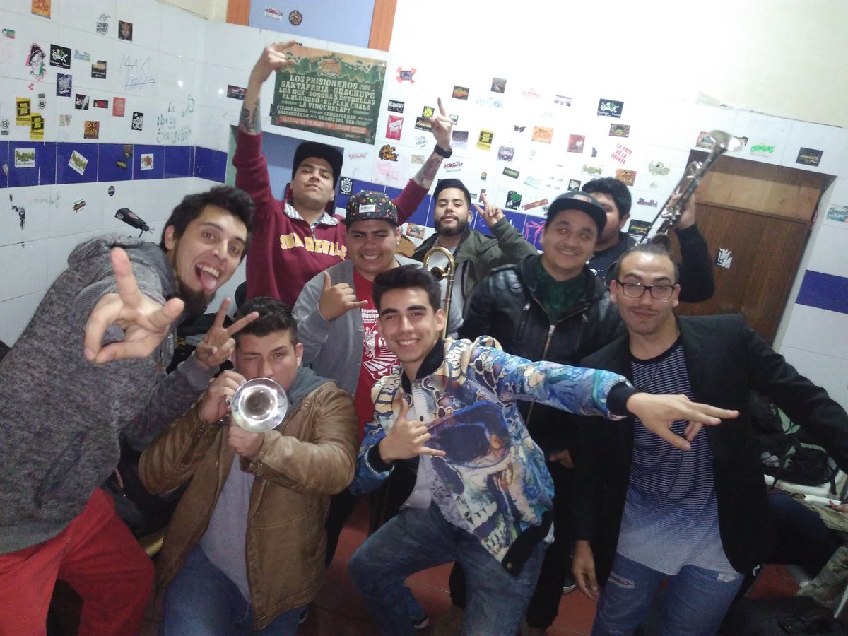 lashimbombo's tweet photo. Ya están votando? En #ElUltimoRound  de @injuvfm ? Vota por la @lashimbombo y apoya! https://t.co/d0tAVdQ0SC