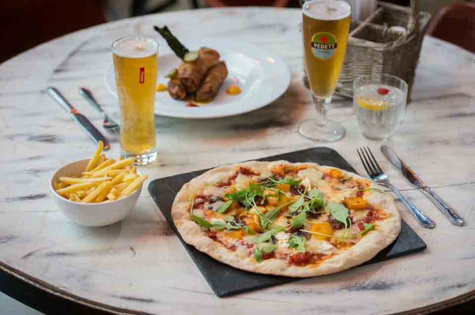 Montysbarsocial's tweet photo. Looking for an after work treat? Join us for a pizza or 2! Buy one get one free all day 😍🍕 #WelovePizza https://t.co/x842Bdtakh