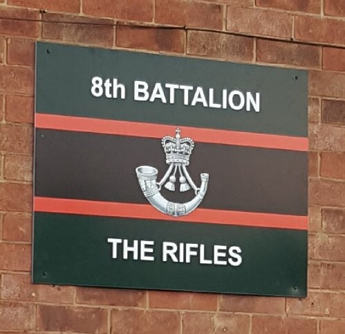 CoxonChris's tweet photo. #8rifles #newsignsgoingup #therifles #swiftandbold #HQcompany https://t.co/NwSeZzDFMY