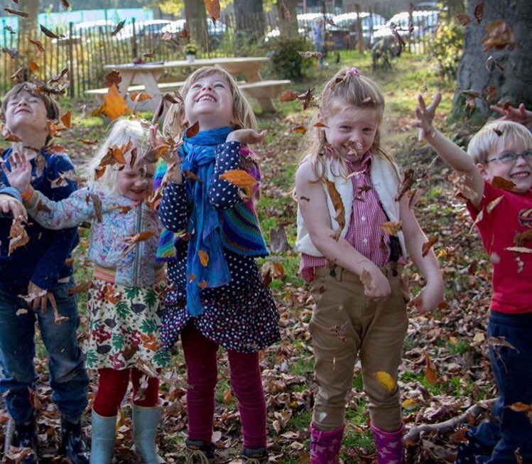 DeWindkanter's tweet photo. Herfstpret op De Windkanter #vrijeschool #Hilversum https://t.co/EQ3BspU44H