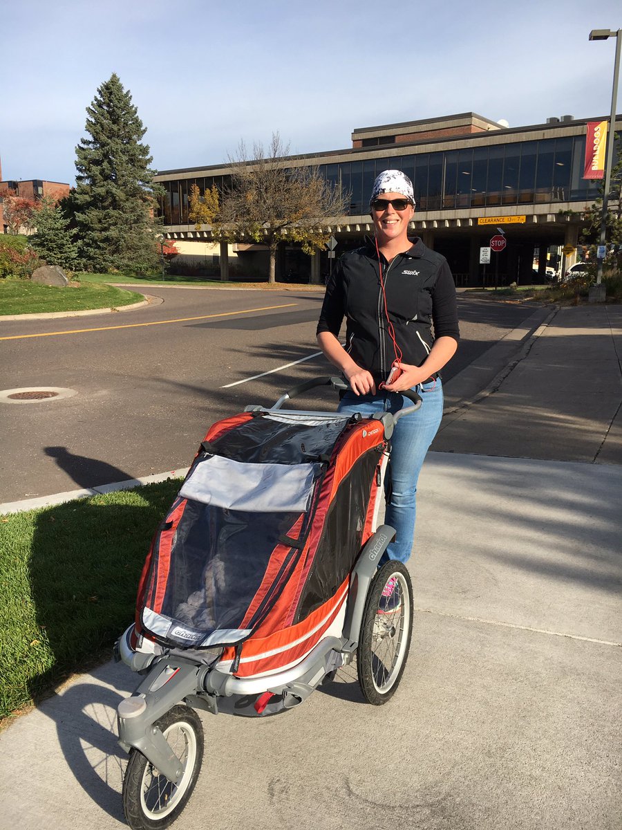 HannahCornish3's tweet photo. Duluth resident Anna Bergstrom loves all the outdoor activities the city has to offer. #UMDJOUR https://t.co/4L2Se1ZLWd
