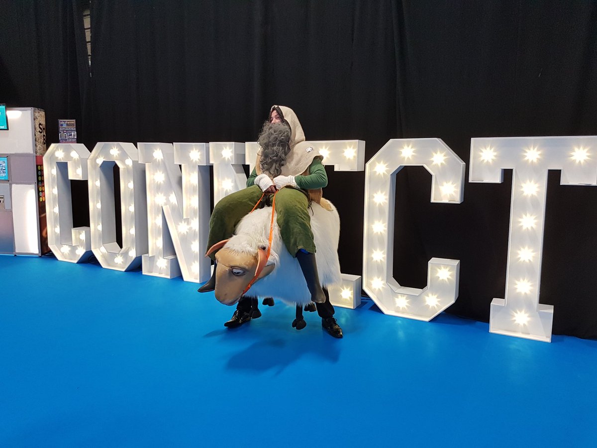 LEDletters's tweet photo. Wild animals on the loose! #hollywoodledletters #connectshowcase #connect17 @ConnectShowcase @TheRDS #Dublin #Ireland #eventprofs 📸🇨🇮🌟 https://t.co/rE8RdTjs5r