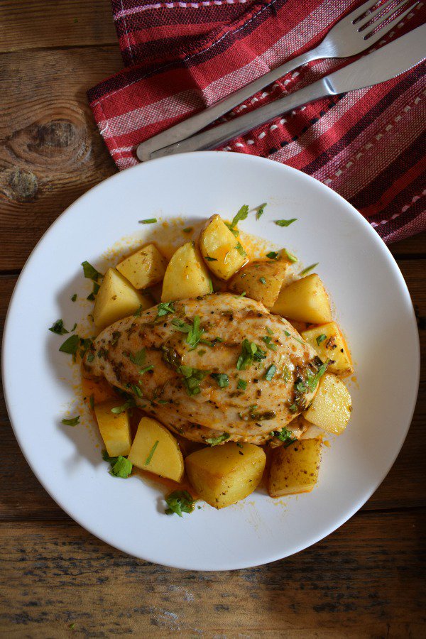Julias_Cuisine's tweet photo. Easy Sheet Pan Chicken Dinner all prepared in just 10 minutes!!!  https://t.co/IBtDOogKtg #dinner #recipe #chicken https://t.co/wFKVKFrsnN