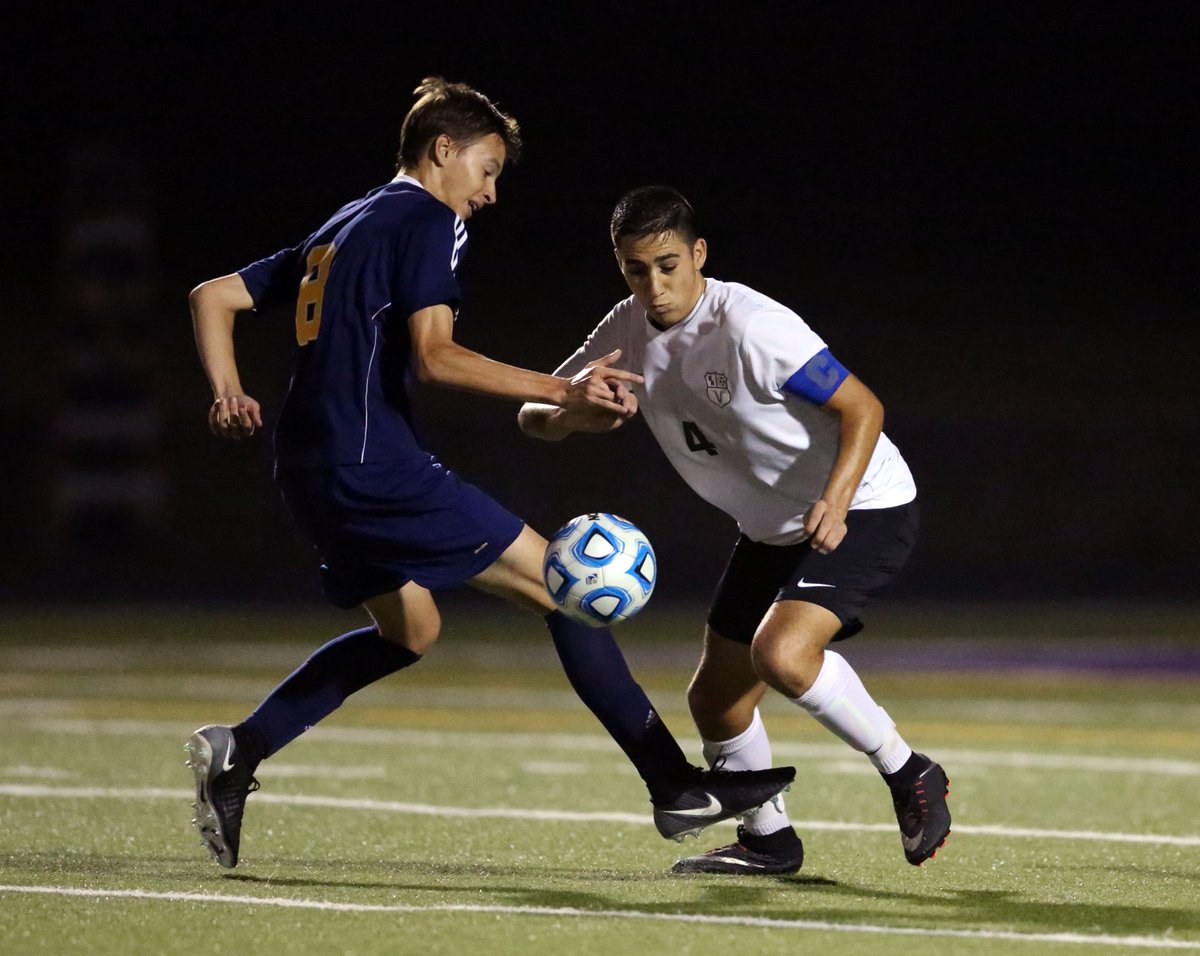 Pioneer_Press's tweet image. Soccer helped Niles North captain Amcy Odicho assimilate to U.S. trib.in/2giucoO #PioneerSports