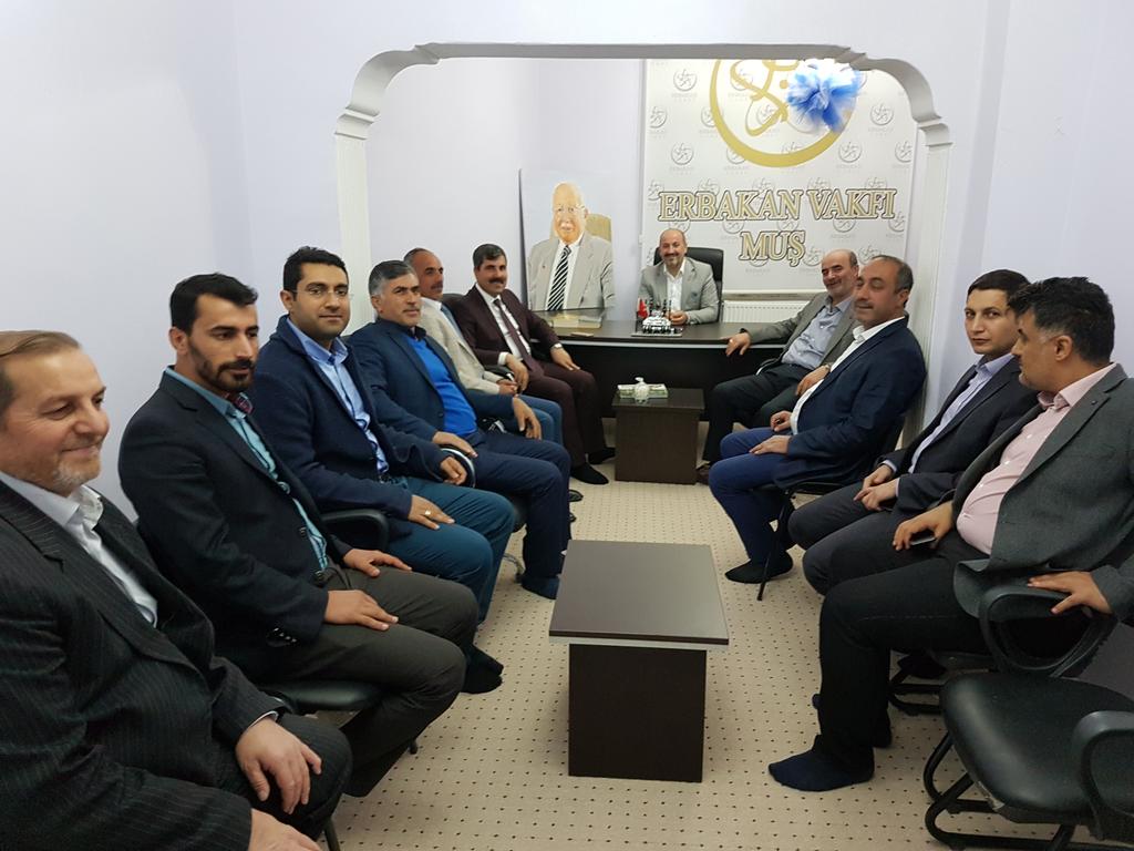 Feyat_ASYA's tweet photo. Açılışı yapılan  ERBAKAN Vakfı Muş Il Temsilciliğini ziyaret ederek hayırlı olsun dileğinde bulunduk. https://t.co/51Do060OLL